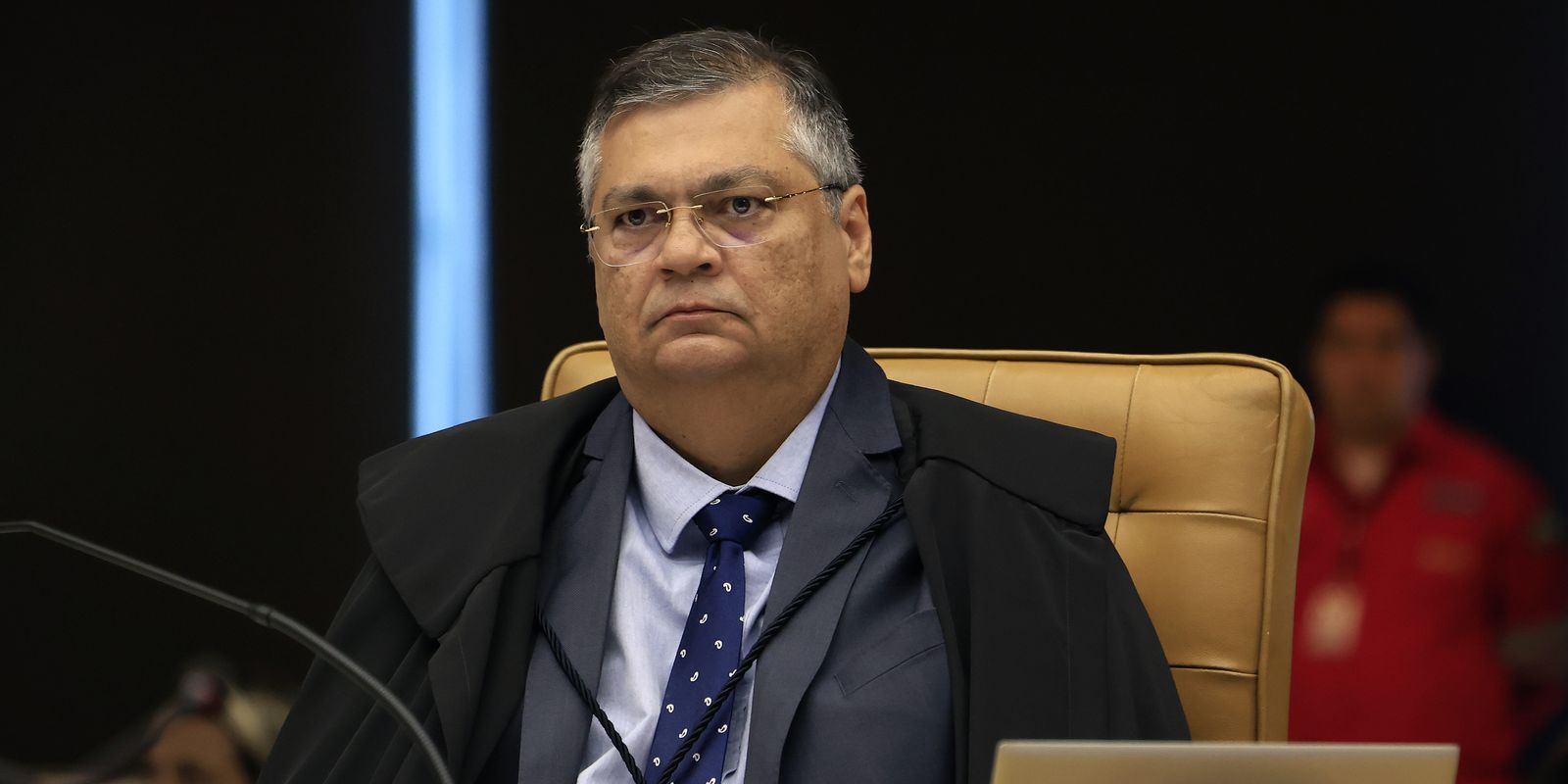 Dino proíbe novas leis que garantam 
