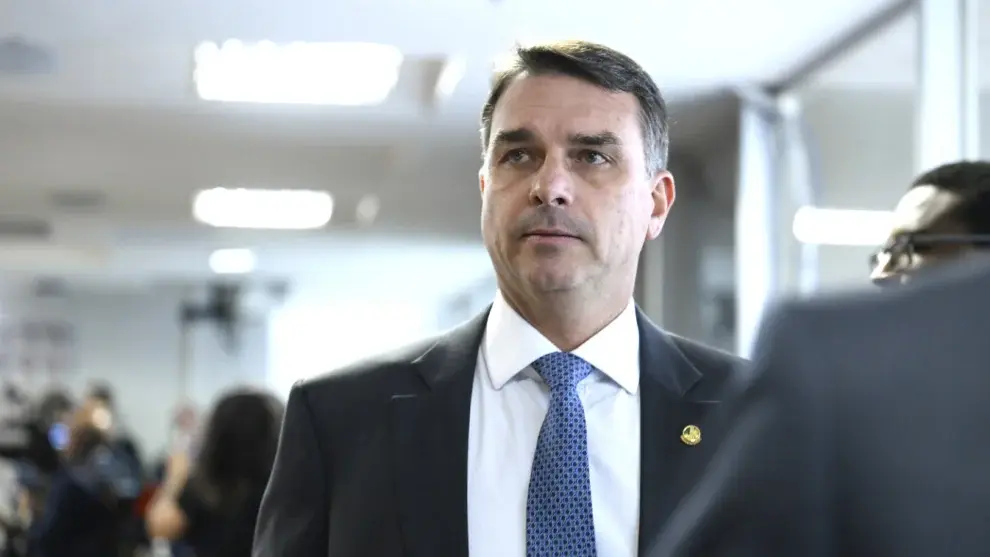 Fim da hegemonia: pesquisa mostra que o Nordeste, maior colchão de votos de Lula em 2022, agora tem Flávio Bolsonaro crescendo ponto a ponto — e a margem que garantiu a vitória pode não existir mais em 2026